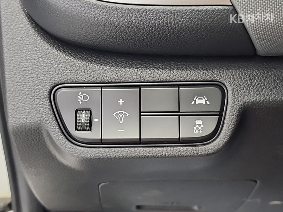 Kia Seltos1.6 Gasoline Turbo 2WD Trendy - 18