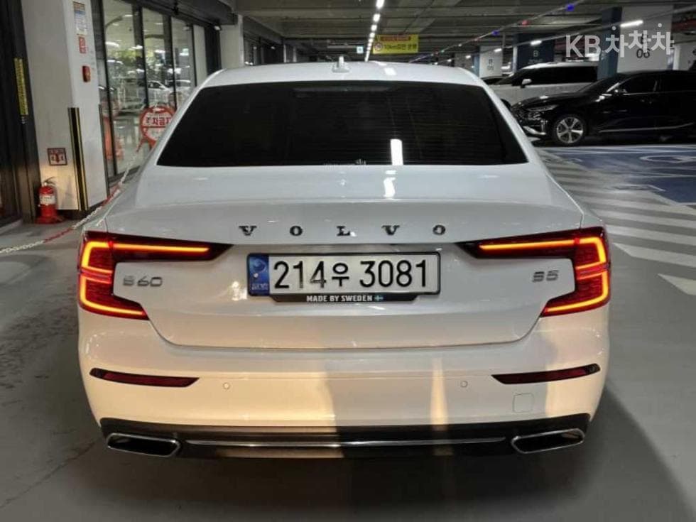 Volvo S60 3-토 поколение2.0 B5 Inscription - 5