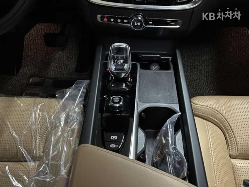 Volvo S60 3-토 поколение2.0 B5 Inscription - 9