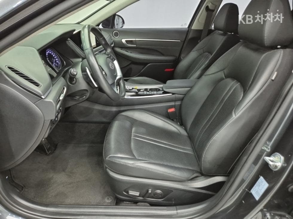Hyundai Sonata (DN8)2.0 Premium Plus - 11
