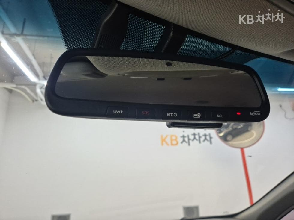 Kia The New (facelift) Carnival9-seater 2.2 Diesel Prestige - 15