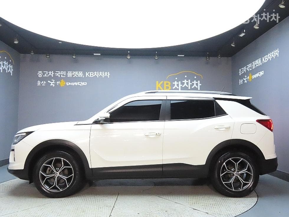 KG Mobility 뷰티플 코란도1.5 GDi Turbo 2WD C7 - 5
