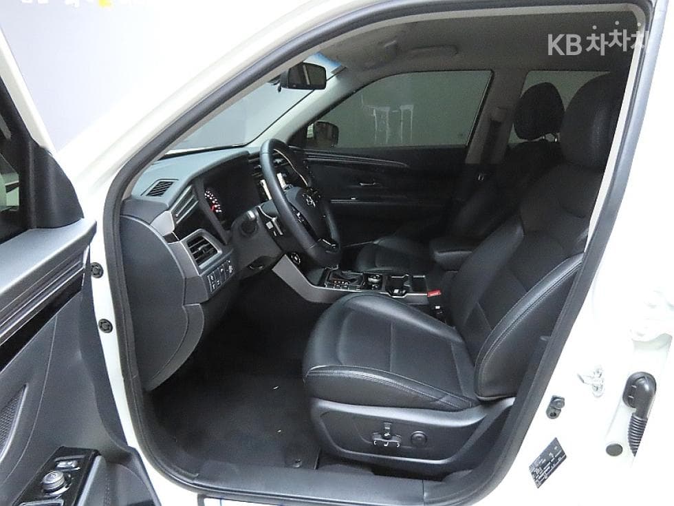 KG Mobility 뷰티플 코란도1.5 GDi Turbo 2WD C7 - 10