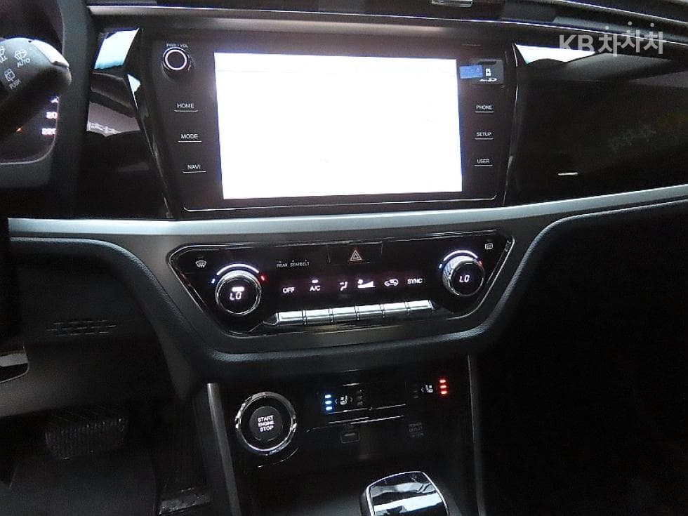 KG Mobility 뷰티플 코란도1.5 GDi Turbo 2WD C7 - 16