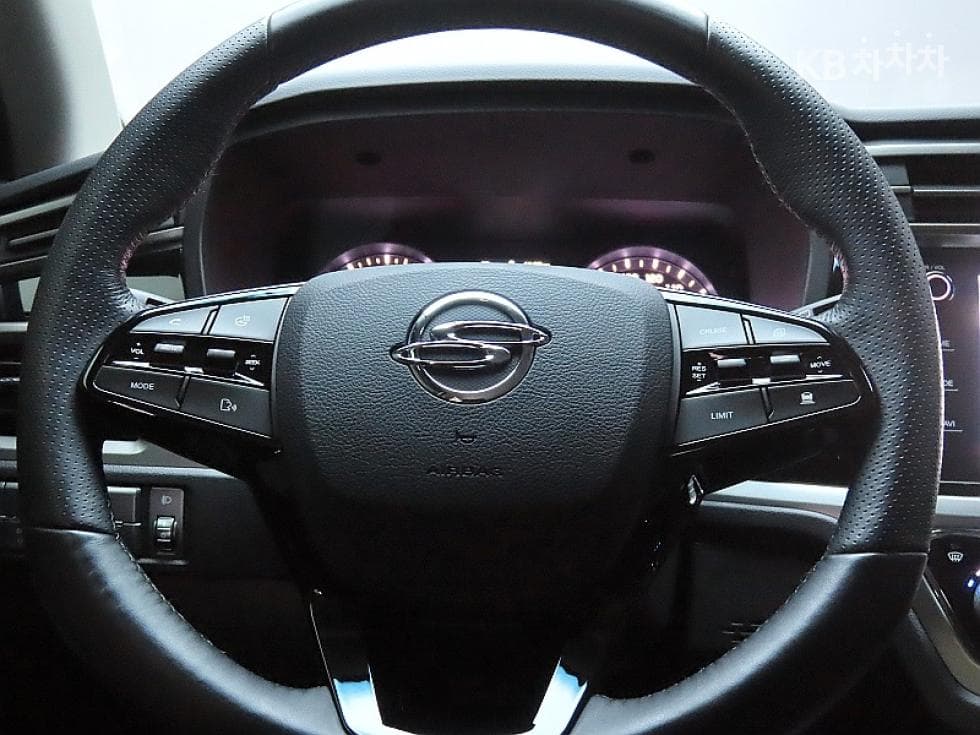 KG Mobility 뷰티플 코란도1.5 GDi Turbo 2WD C7 - 17
