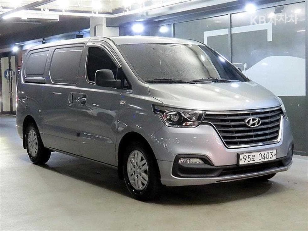 Хюндай The New (фейслифт) 그랜드 Star렉스 Ван 3Местен승 Смарт - Image 1