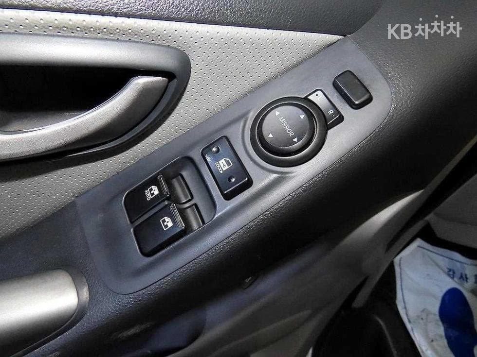 Hyundai The New (facelift) 그랜드 Star렉스Van 3Seater승 Smart - 11
