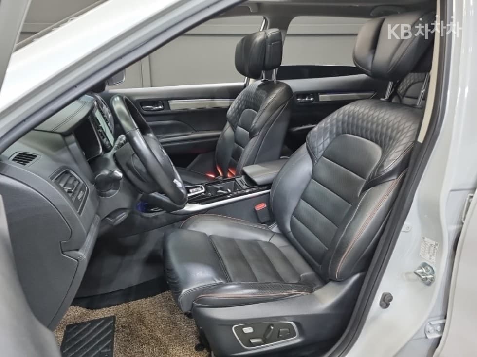 Рено Корея Нов QM62.0 LPe 2WD PREMIERE - 14