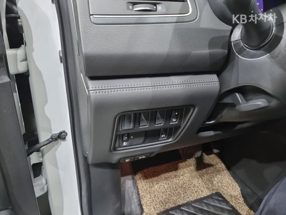 Рено Корея Нов QM62.0 LPe 2WD PREMIERE - 19