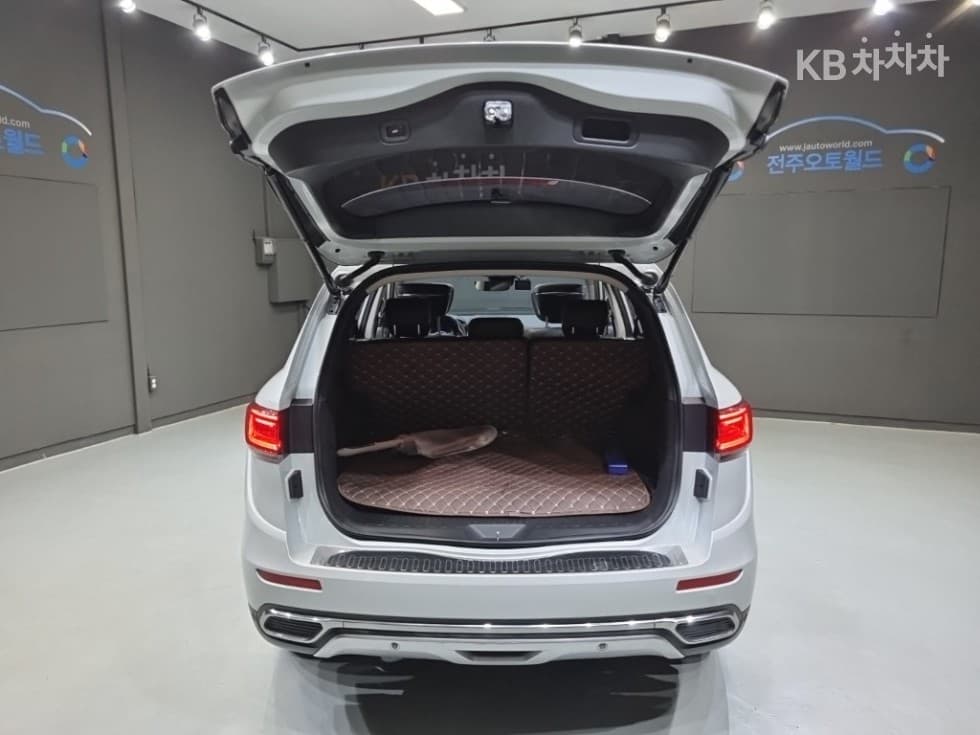 Рено Корея Нов QM62.0 LPe 2WD PREMIERE - 24