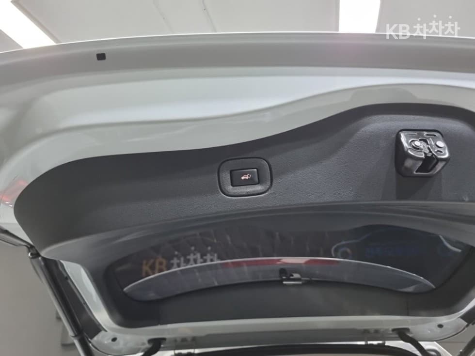 Рено Корея Нов QM62.0 LPe 2WD PREMIERE - 25