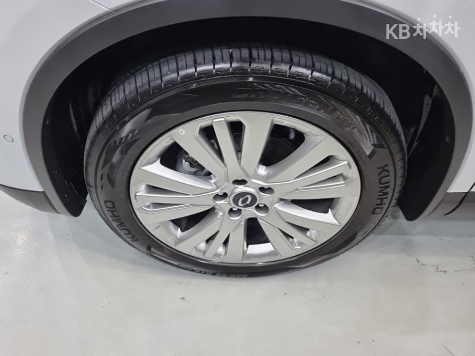 Рено Корея Нов QM62.0 LPe 2WD PREMIERE - 26