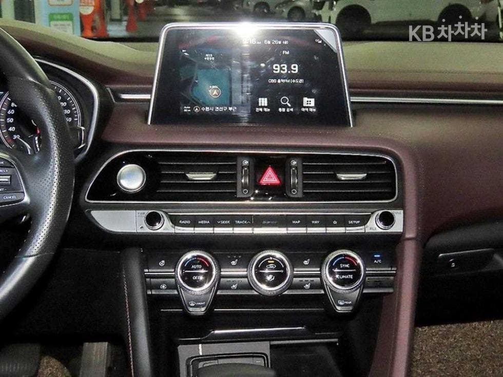 Genesis G702.0T AWD Elite - 11