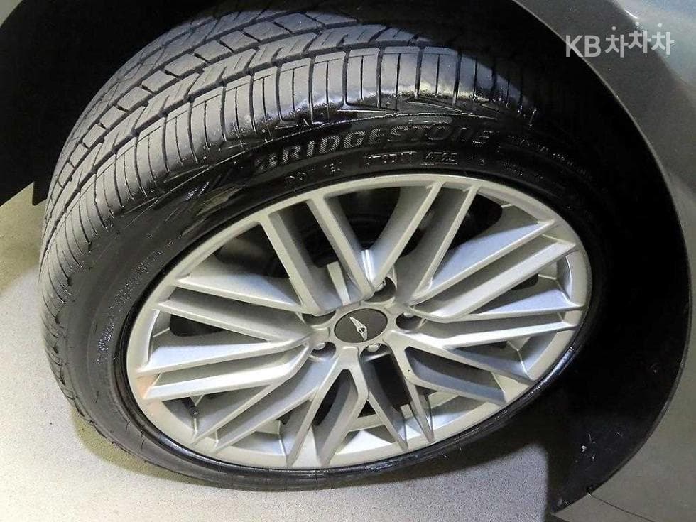 Genesis G702.0T AWD Elite - 20