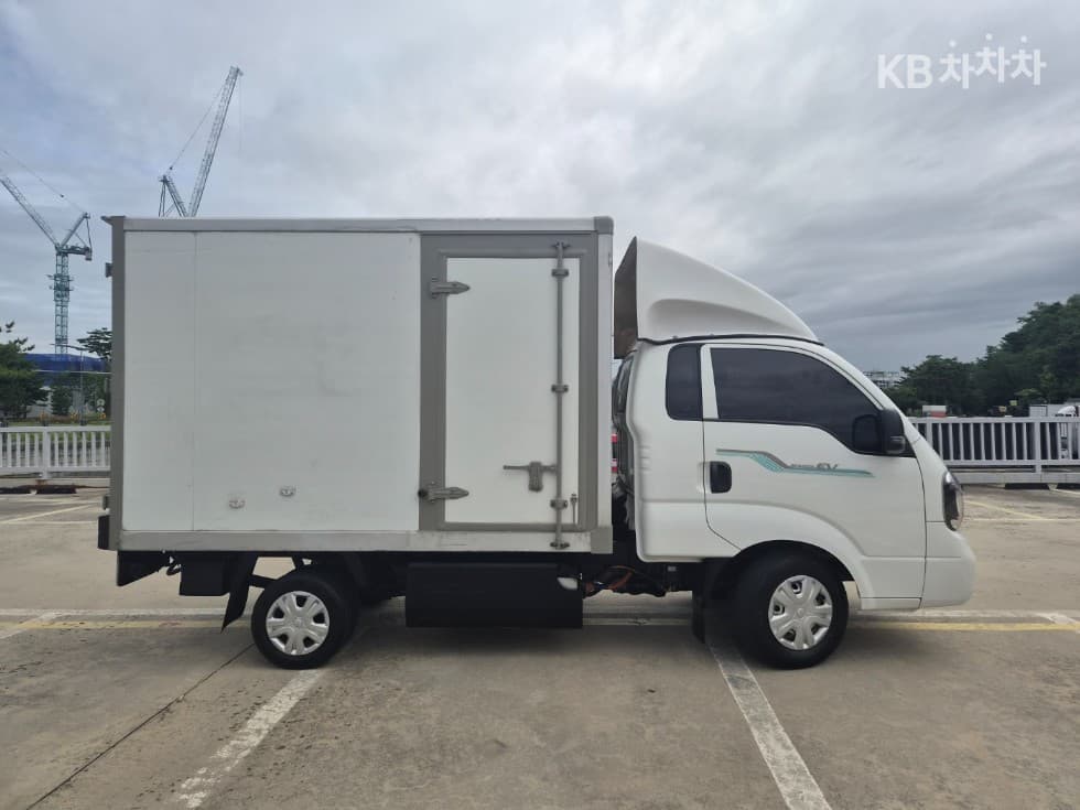 Kia The New (facelift) Bongo 3 (light truck) EVBox Truck 1 Ton Plus형 King Cab Extra Long Standard - 5