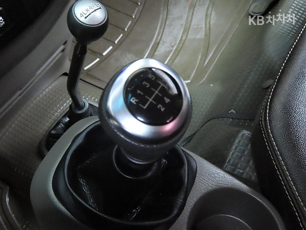Хюндай Porter 2장축 Двойна Кабина CRDi Smart - 8