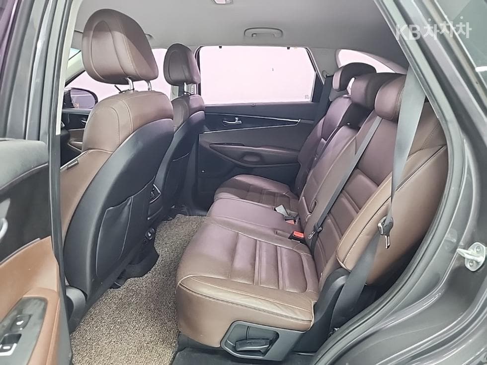 Киа All NewSorentoДизел 2.2 4x4 Noblesse Специал (специален признак/издание) - 12