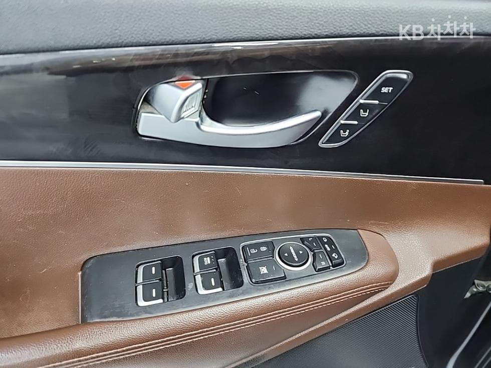 Киа All NewSorentoДизел 2.2 4x4 Noblesse Специал (специален признак/издание) - 19