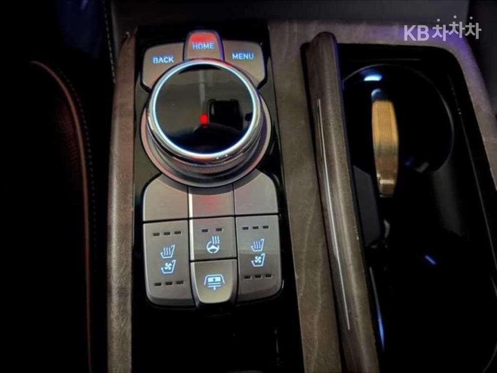 Дженезис G903.8 GDi AWD Премиум Люкс - 12