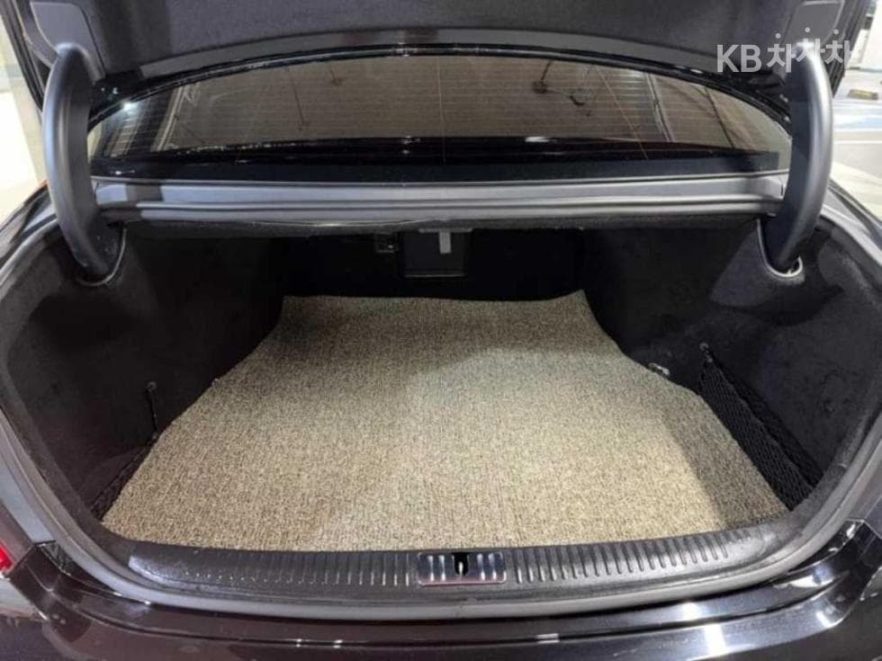 Дженезис G903.8 GDi AWD Премиум Люкс - 17