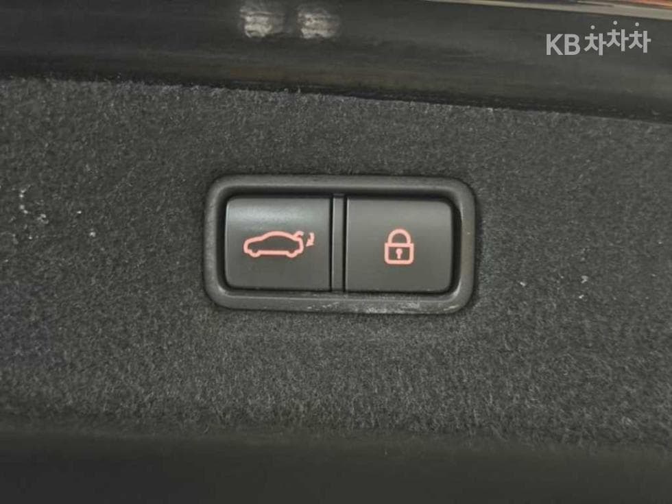 Дженезис G903.8 GDi AWD Премиум Люкс - 18