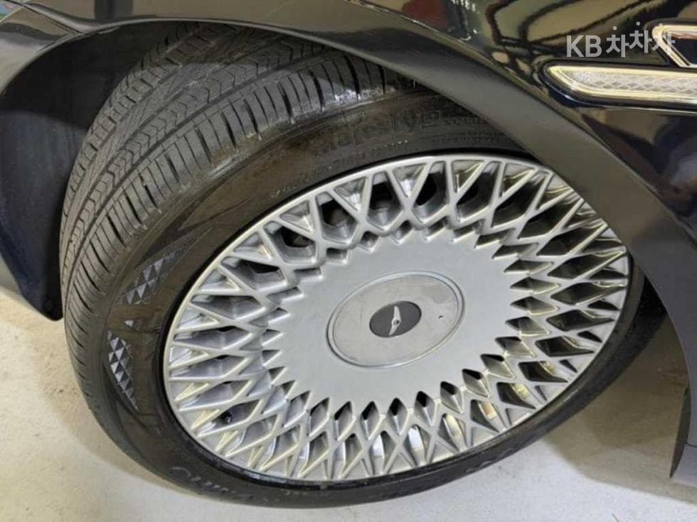 Дженезис G903.8 GDi AWD Премиум Люкс - 20