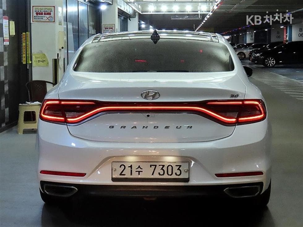 Hyundai Grandeur (Azera)IGDisabled-accessible 3.0 LPi Exclusive Special (special feature/edition) - 5