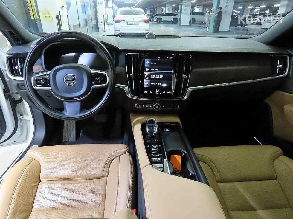 Volvo S90 Second generationB5 Inscription - 10