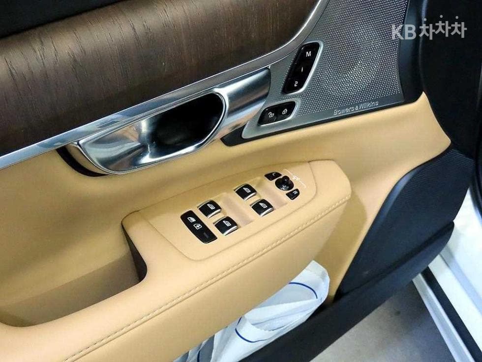 Volvo S90 Second generationB5 Inscription - 13