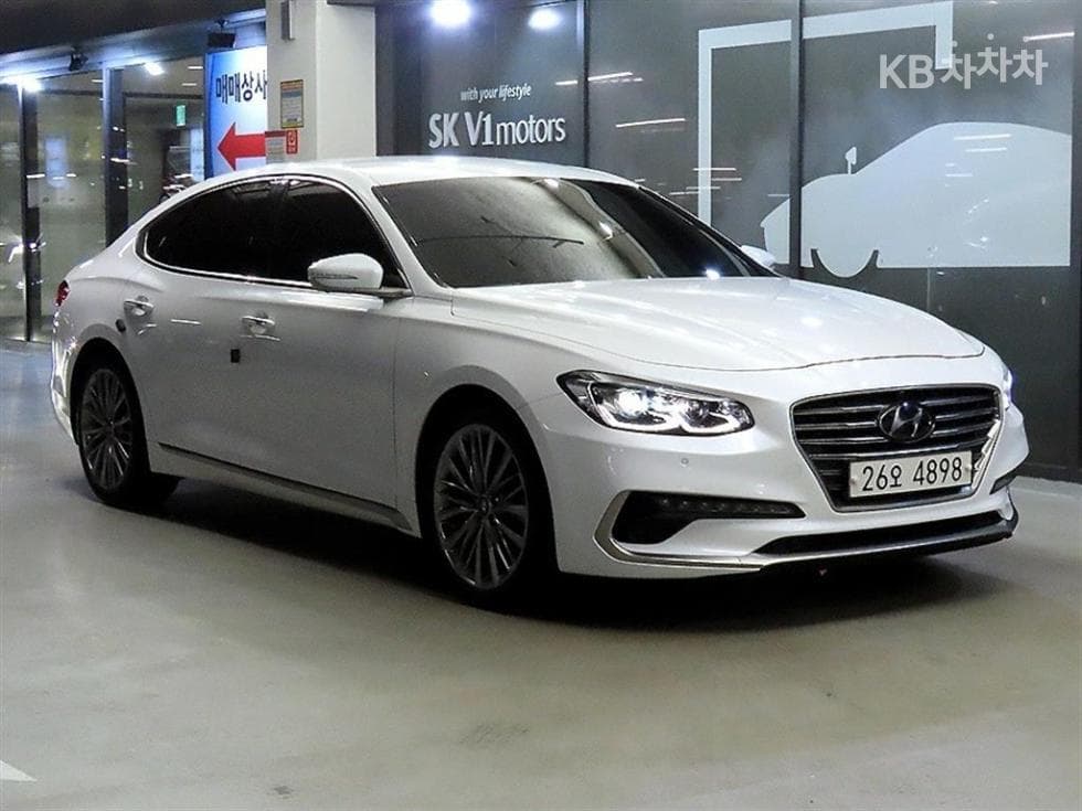 Hyundai Grandeur (Azera)IG 2.4 Premium Special (special feature/edition) - Image 1
