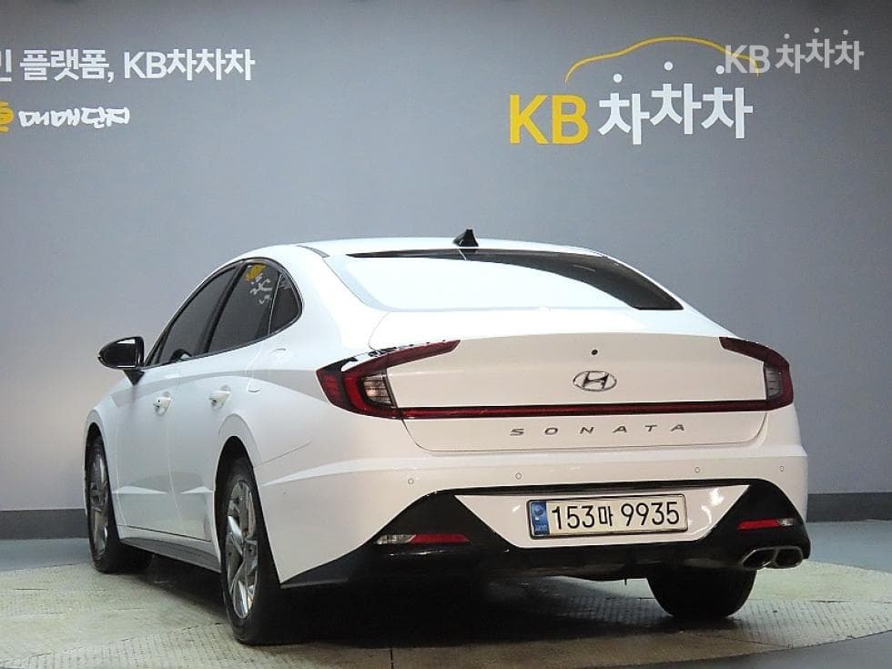 Hyundai Sonata (DN8)1.6 T Premium 패밀리 - 4