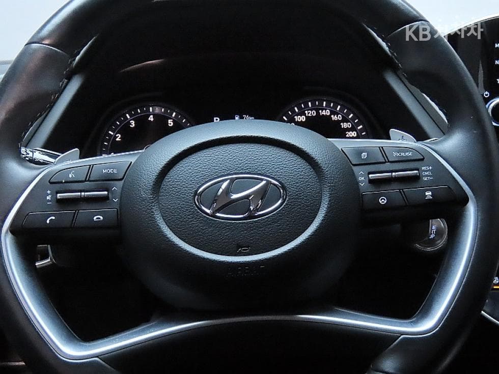 Hyundai Sonata (DN8)1.6 T Premium 패밀리 - 17