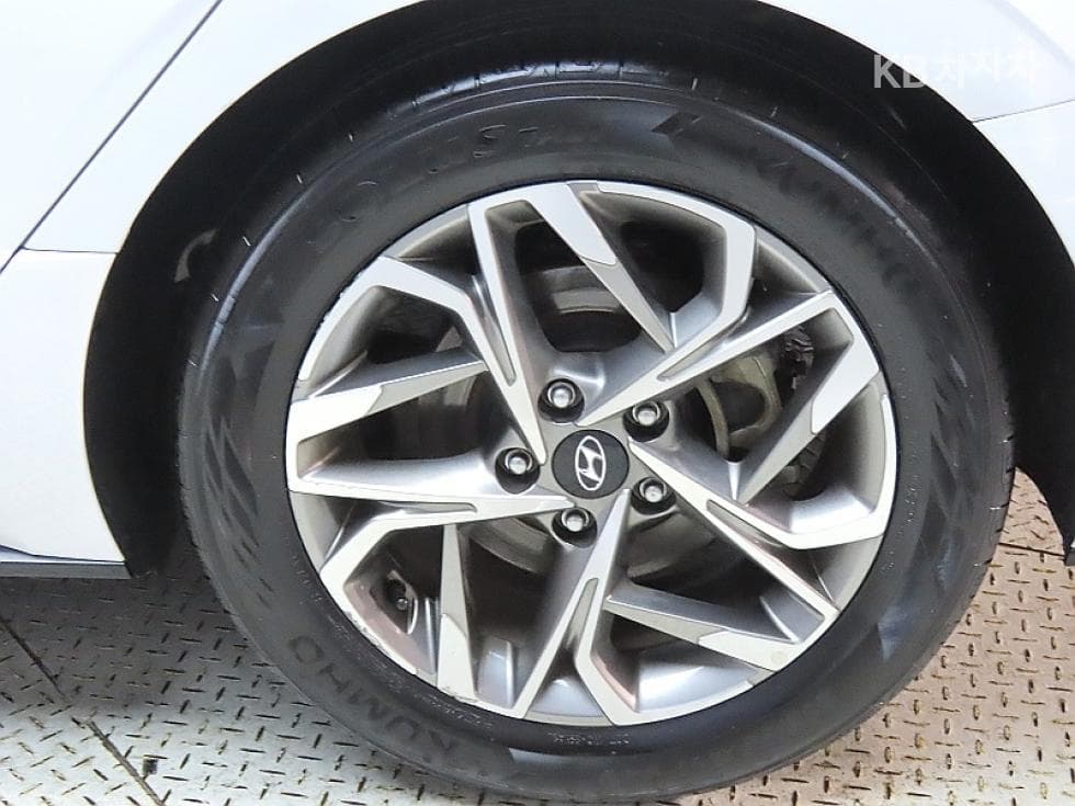 Hyundai Sonata (DN8)1.6 T Premium 패밀리 - 20