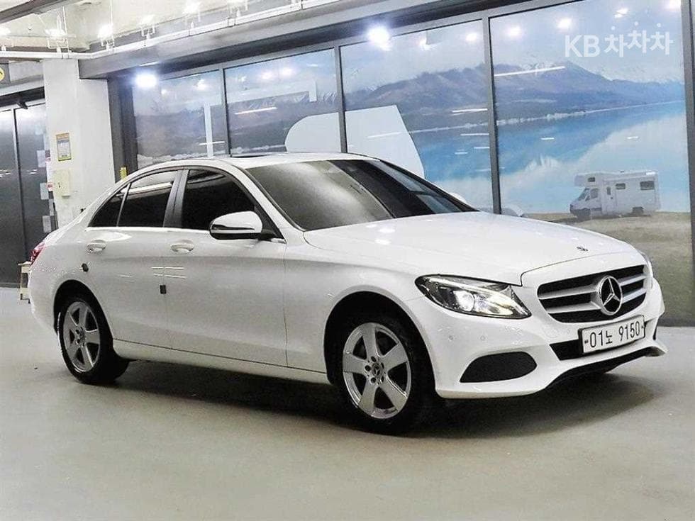 Mercedes-Benz The New (фейслифт) C-Клас C200 W205(14~) - Image 1