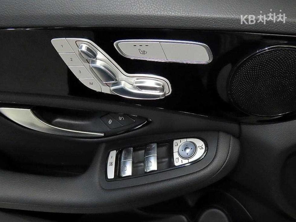 Mercedes-Benz The New (фейслифт) C-КласC200 W205 - 14