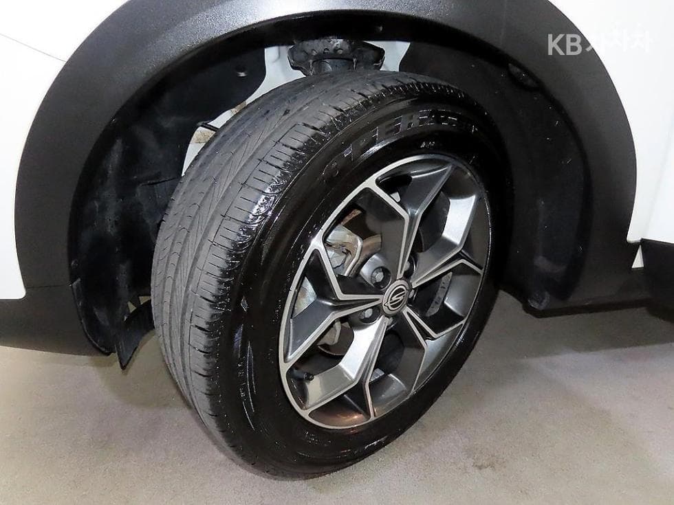 КейДжи Мобилити 뷰티플 코란도1.6 Дизел 2WD C5 - 20