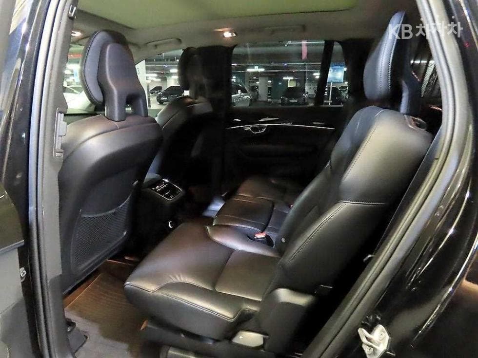 Volvo All New XC90D5 Momentum - 7