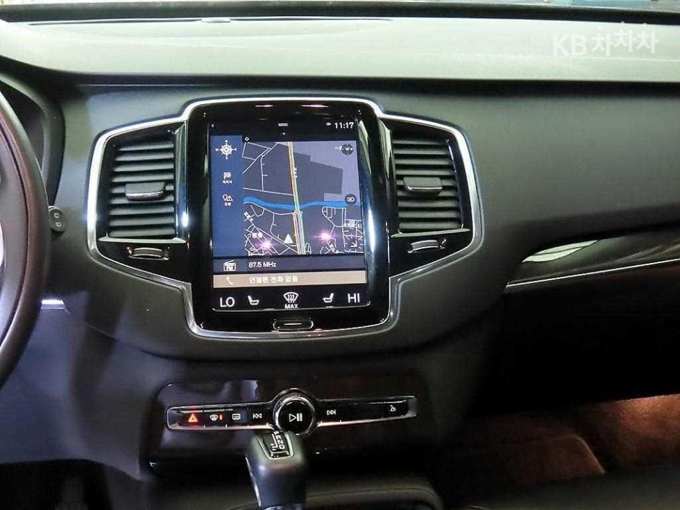 Volvo All New XC90D5 Momentum - 11