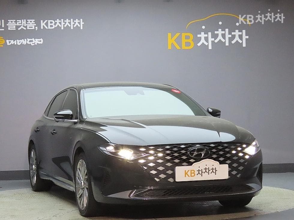Hyundai The New (facelift) Grandeur (Azera)2.5 Le Blanc - 3