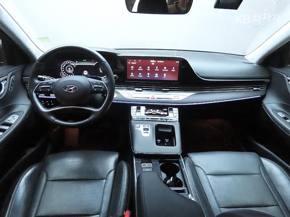 Hyundai The New (facelift) Grandeur (Azera)2.5 Le Blanc - 6