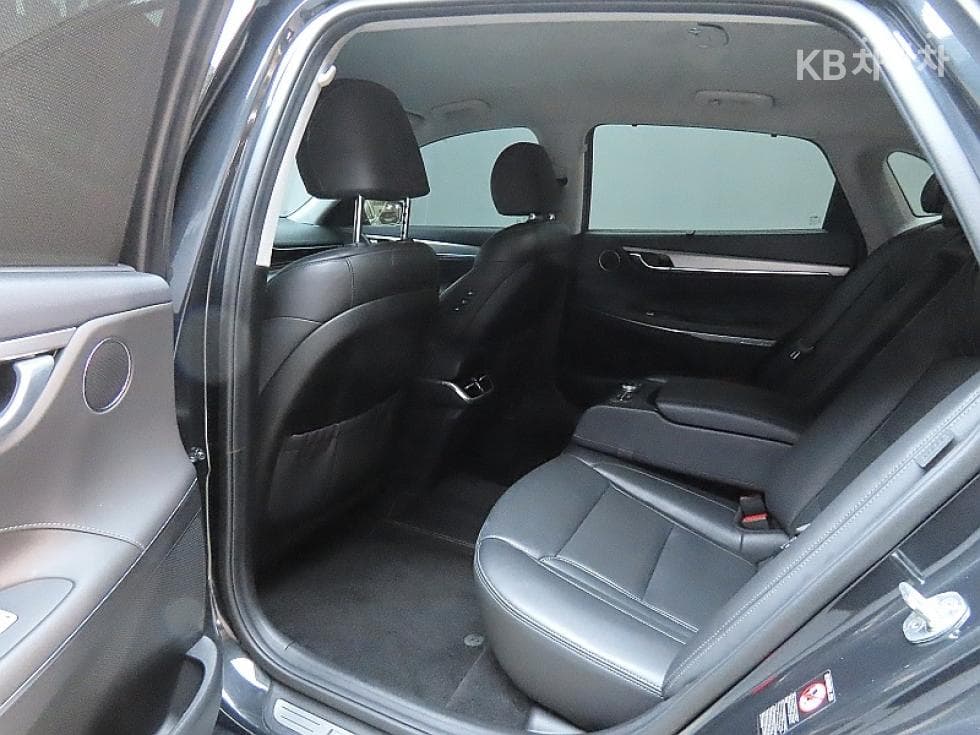 Hyundai The New (facelift) Grandeur (Azera)2.5 Le Blanc - 11