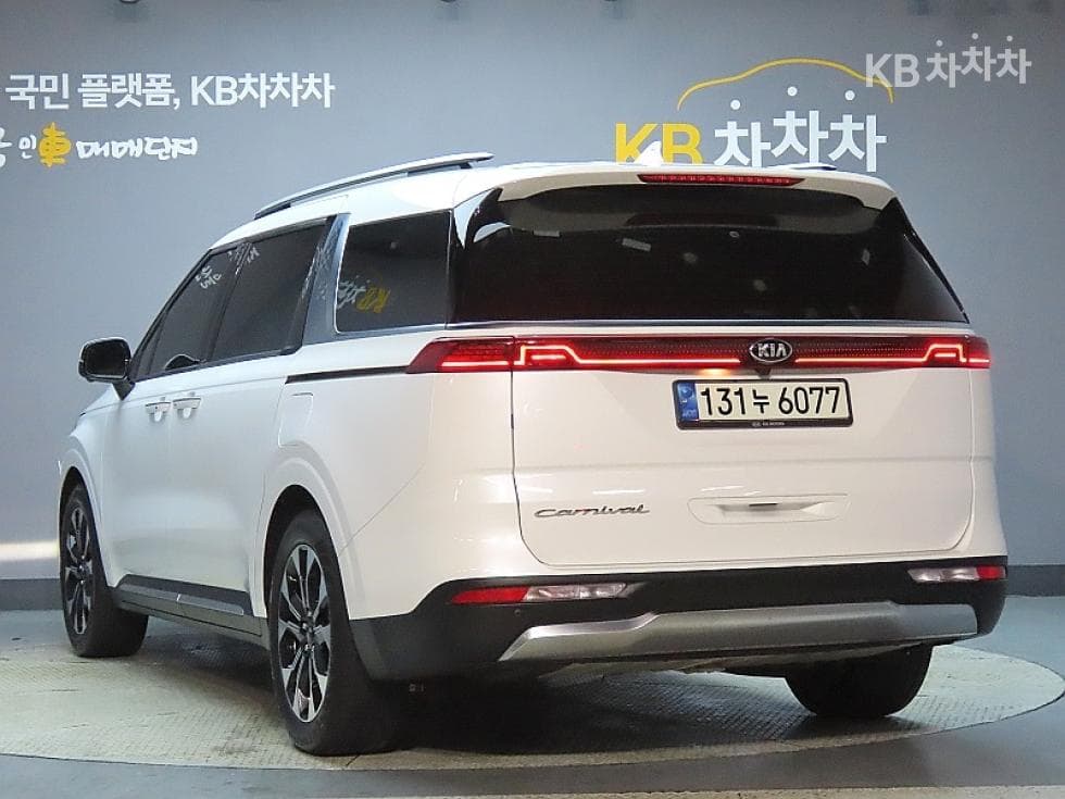 Kia Carnival 4th generationG3.5 GDI 9-seater Signature - 4