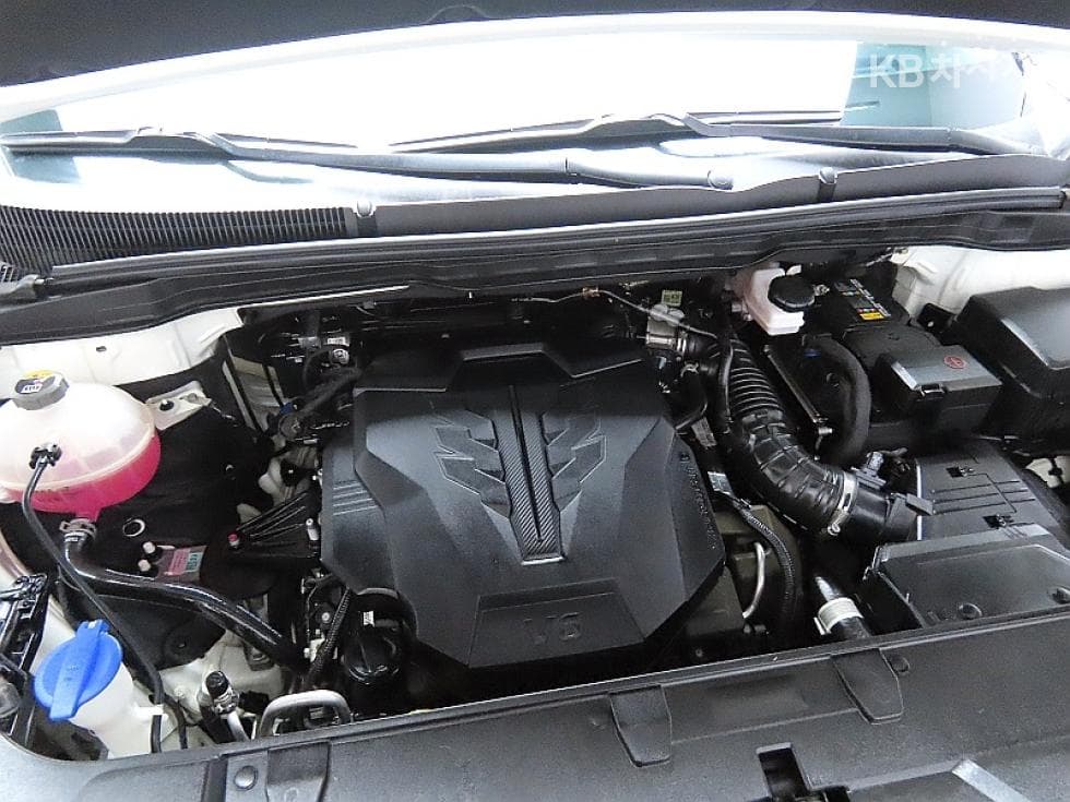 Kia Carnival 4th generationG3.5 GDI 9-seater Signature - 7