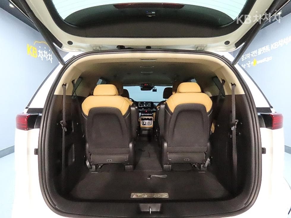 Kia Carnival 4th generationG3.5 GDI 9-seater Signature - 19