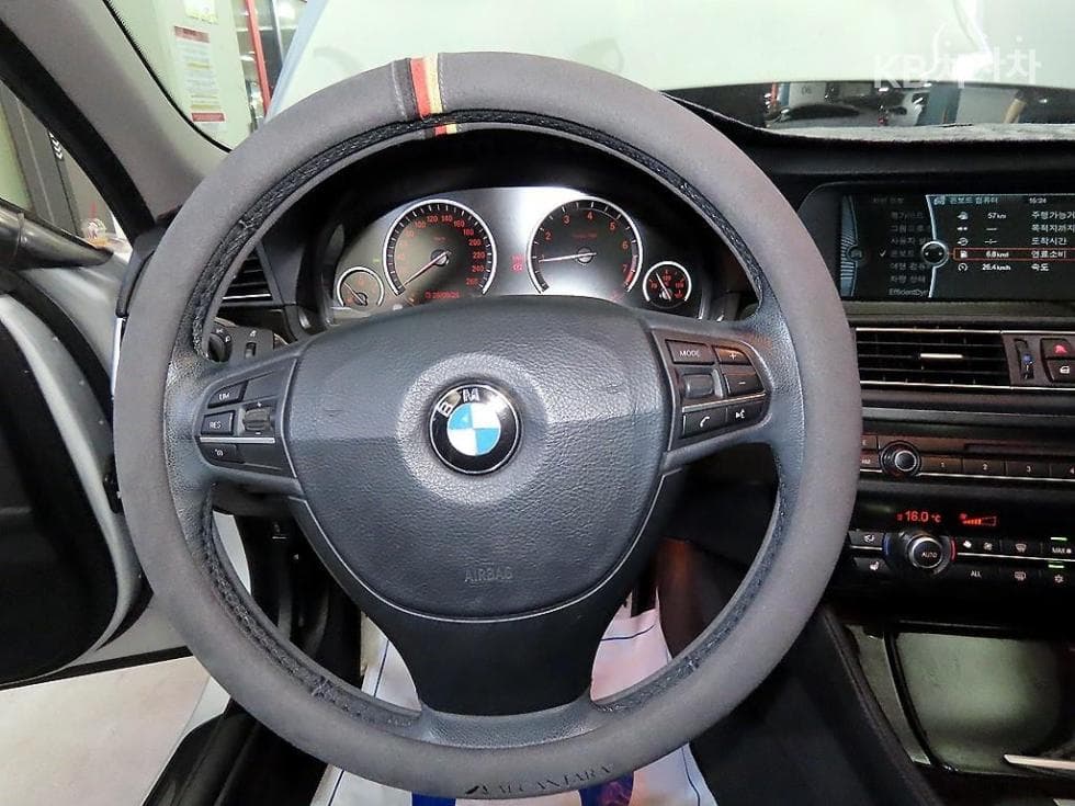 BMW New5 Series528i F10 - 8
