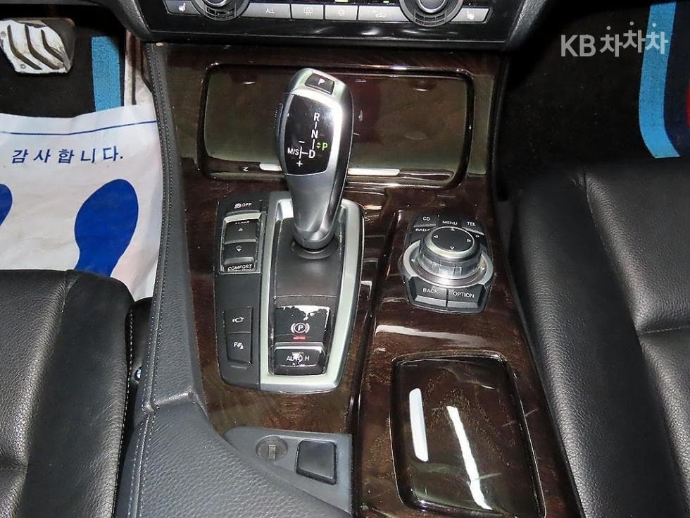 BMW New5 Series528i F10 - 12