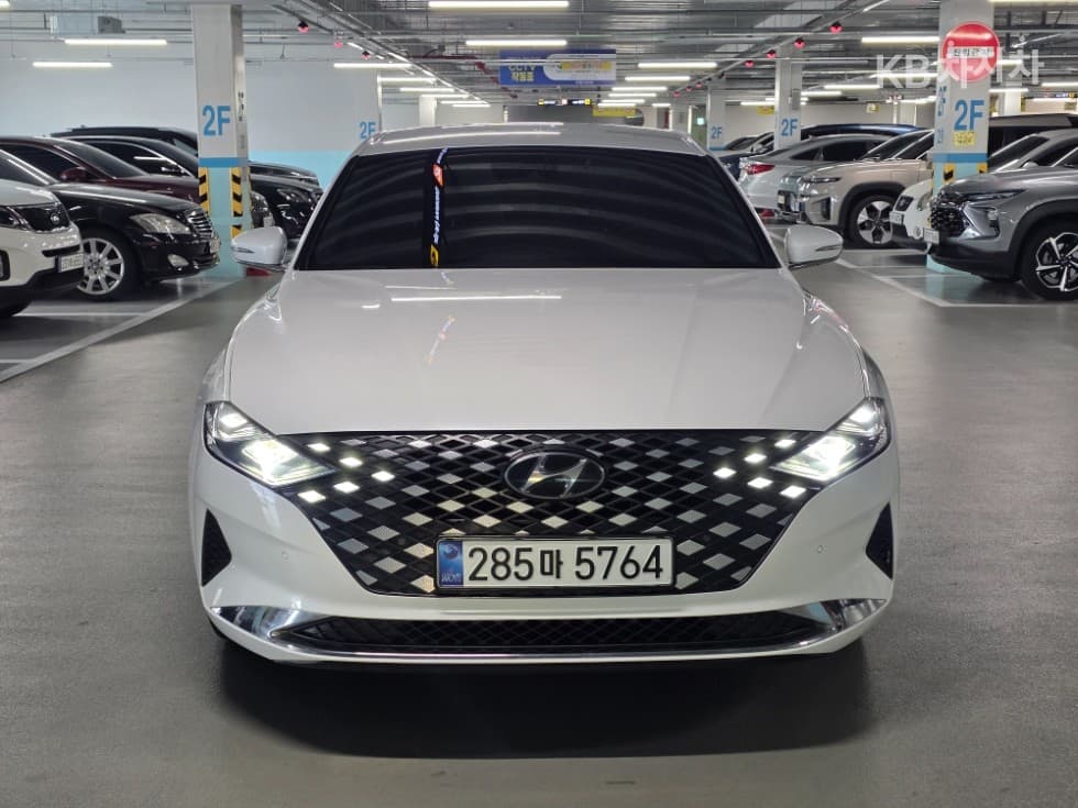 Hyundai The New (facelift) Grandeur (Azera) LPi 3.0 Disabled-accessible Premium - Image 1