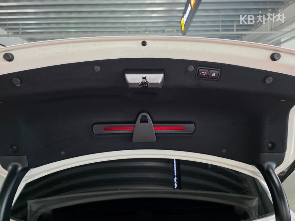 Hyundai The New (facelift) Grandeur (Azera)LPi 3.0 Disabled-accessible Premium - 16