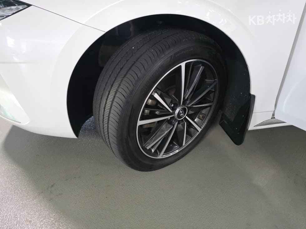 Hyundai The New (facelift) Grandeur (Azera)LPi 3.0 Disabled-accessible Premium - 20