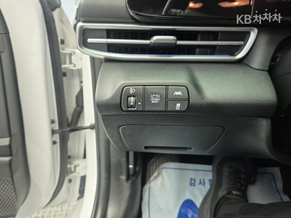 Hyundai All New Avante (Elantra) Hybrid(CN7)Modern - 17
